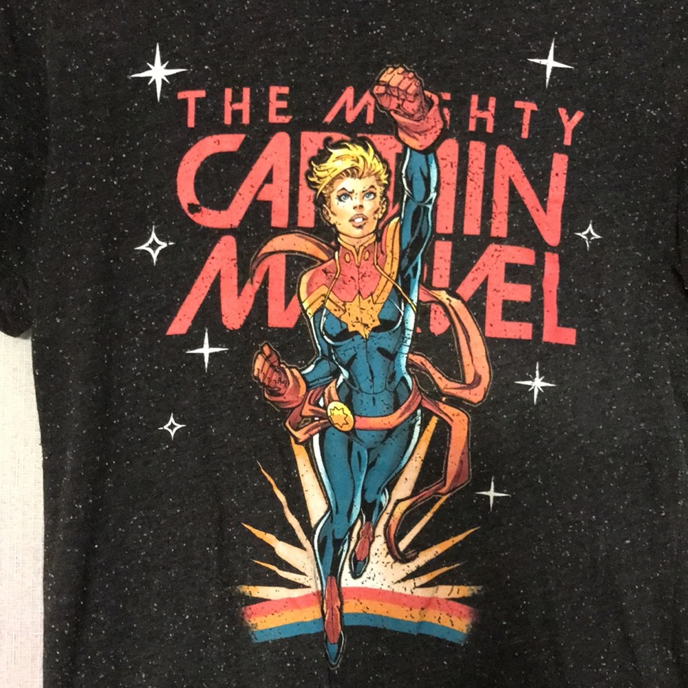 Captain Marvel Men’s Short Sleeve Tee Size Small